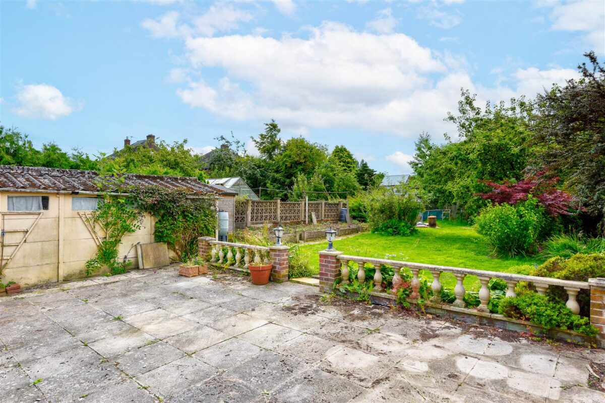 Rocher Avenue, Grenoside, Sheffield