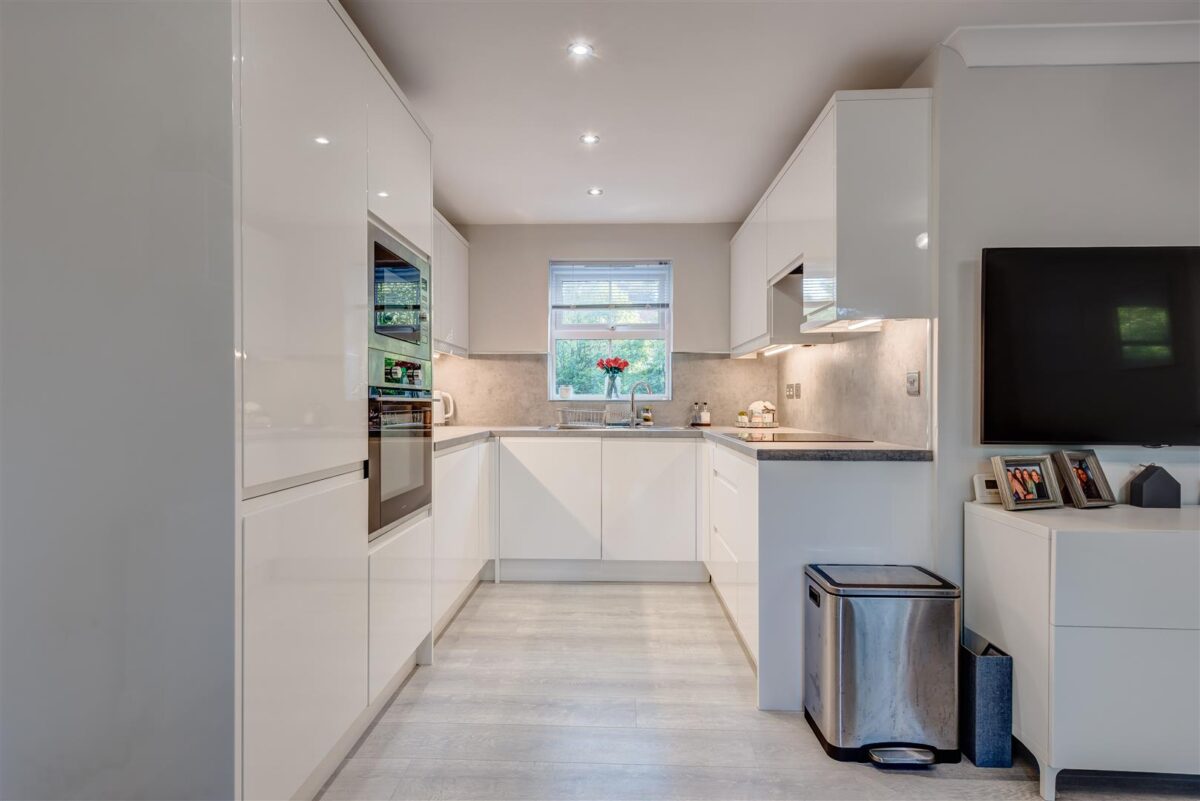 Glenwood Drive, Wadsley Park Village, Middlewood, Sheffield