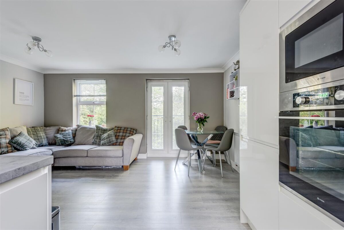 Glenwood Drive, Wadsley Park Village, Middlewood, Sheffield