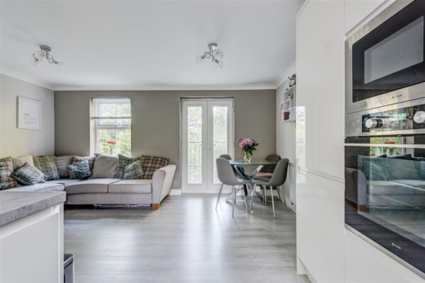 Glenwood Drive, Wadsley Park Village, Middlewood, Sheffield