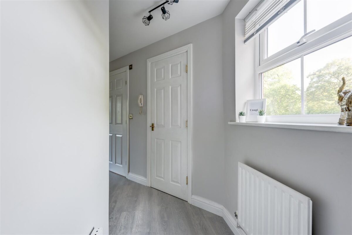 Glenwood Drive, Wadsley Park Village, Middlewood, Sheffield