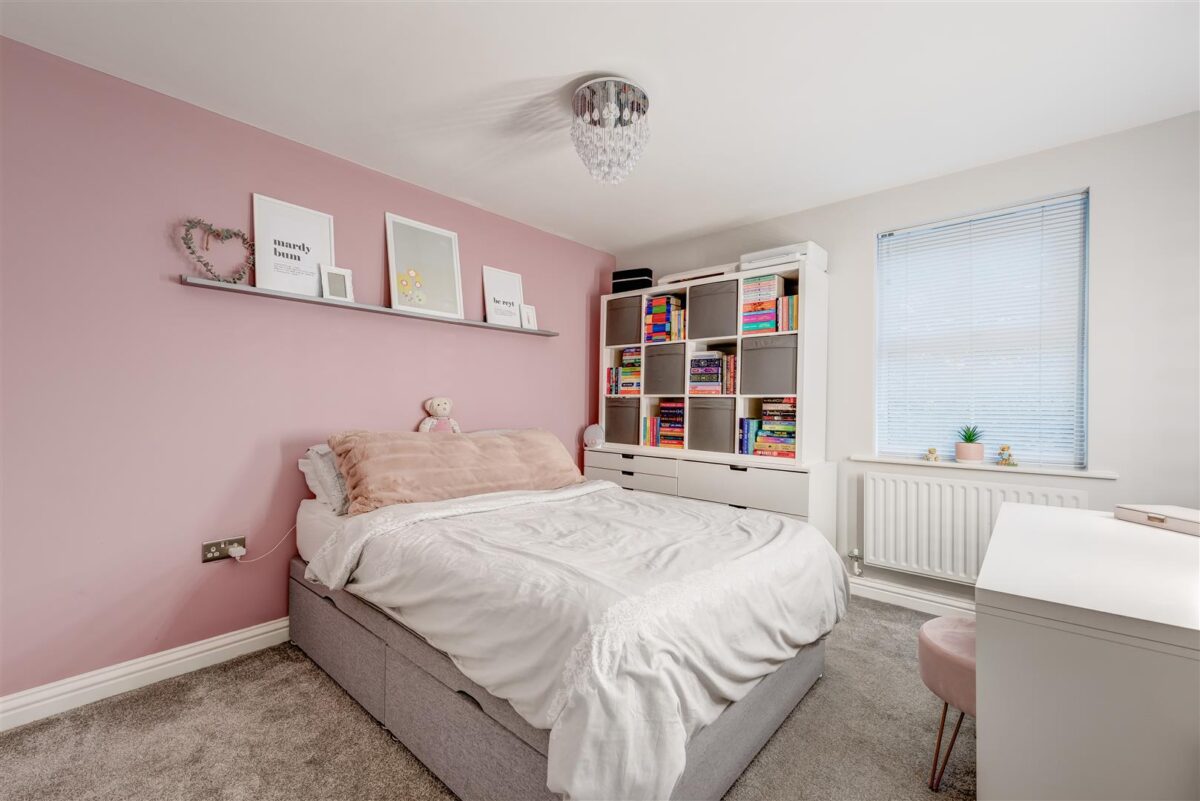Glenwood Drive, Wadsley Park Village, Middlewood, Sheffield