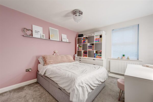 Glenwood Drive, Wadsley Park Village, Middlewood, Sheffield