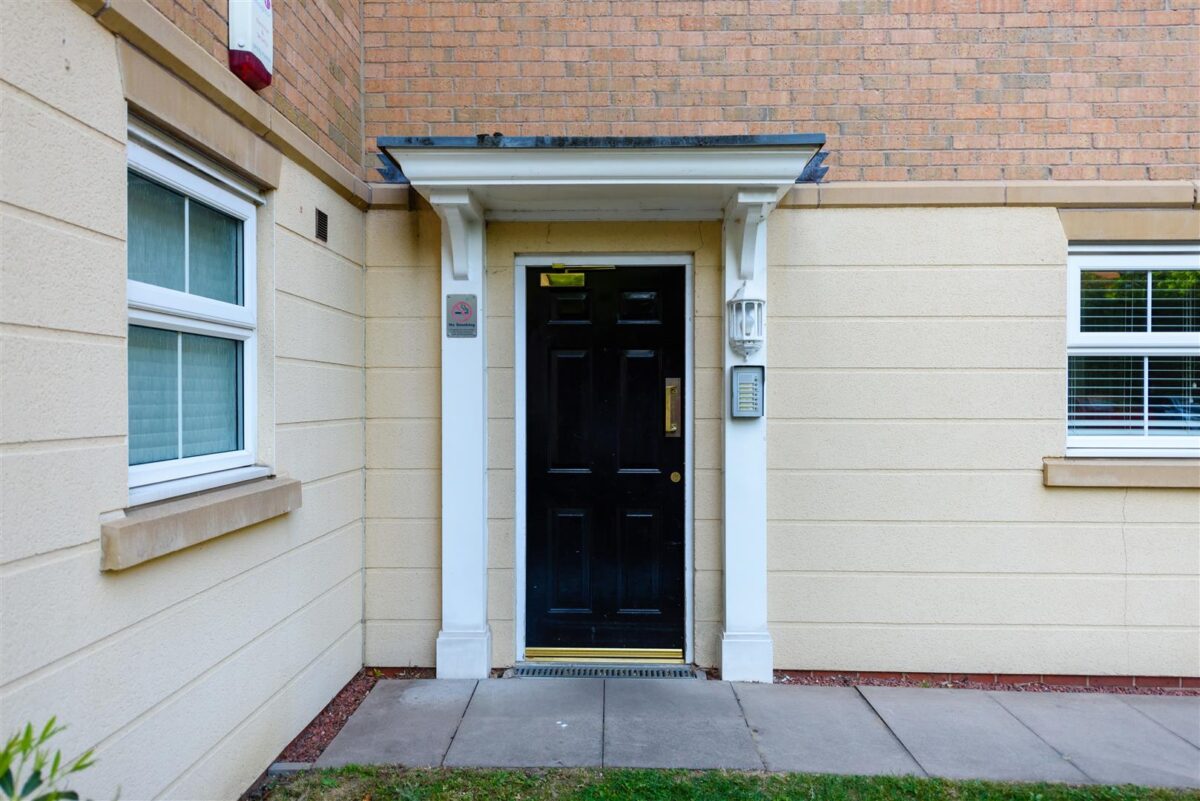 Glenwood Drive, Wadsley Park Village, Middlewood, Sheffield