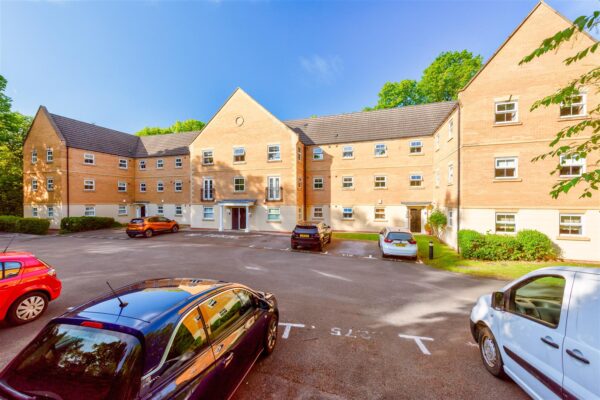 Glenwood Drive, Wadsley Park Village, Middlewood, Sheffield